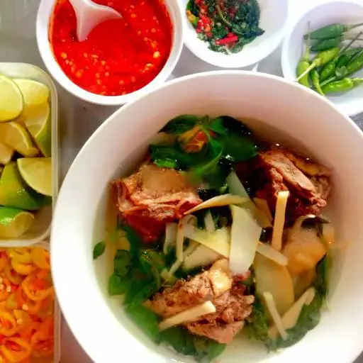 Bún gà nấu lẩu lá é - tô lớn - 55.000 ₫ tại Bánh Canh Chả Cá Phú Yên Út Quyên - Trần Xuân Soạn