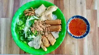 Bún chả giò chay - 23.000 ₫ tại Cơm Chay Diệu Trang - Nguyễn Xí
