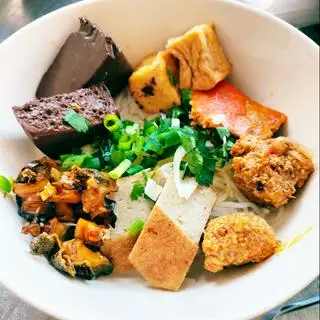 Bún riêu  _ ốc - 45.000 ₫ tại Cô Nguyên - Bún Cá Nha Trang, Bún Mực & Bún Riêu - Nguyễn Văn Khối