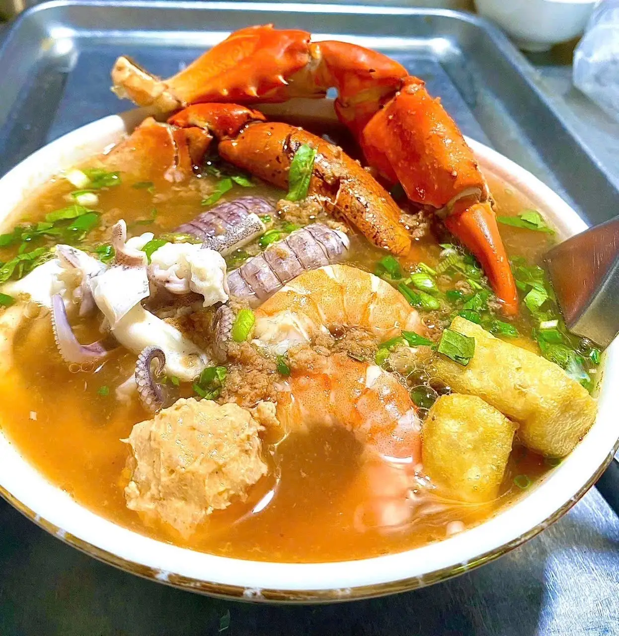 Hình ảnh Bún hải sản đặc biệt nhỏ( thêm tôm)