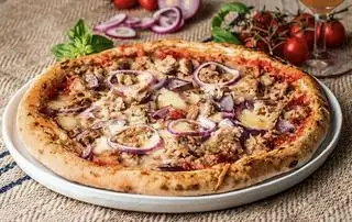 Pizza cá ngừ - 125.000 ₫ tại An - Pizza & Tea - Cách Mạng Tháng Tám