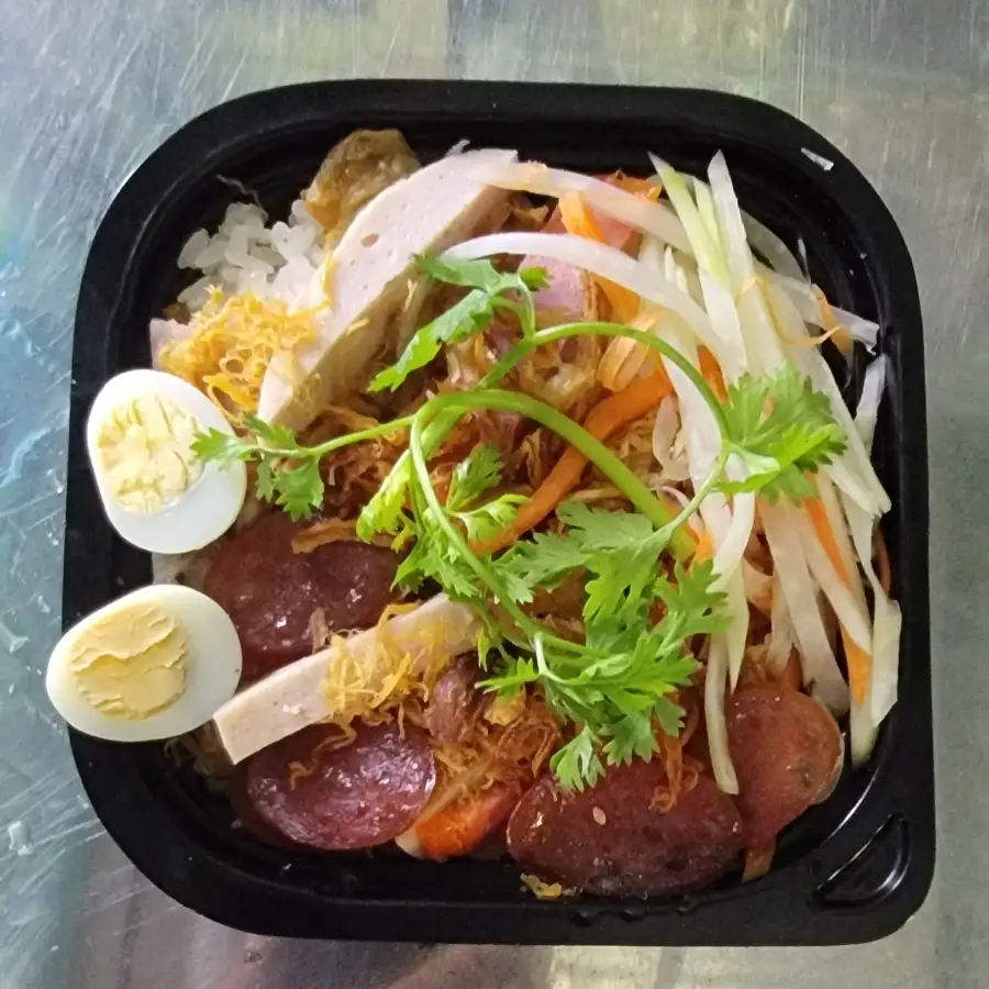 xôi thập cẩm hộp nhỏ  - 25.000 ₫ tại Thái Thúy - Hamburger, Xôi & Bánh Mì - Đường Số 1