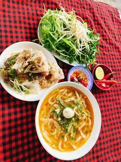 Bánh canh đầu cá - 100.000 ₫ tại  Quán Cô Nhi - Bánh Canh Cá Lóc - Nguyễn Văn Nghi