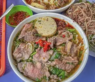 Bún bò - tái chả - 47.000 ₫ tại Bún Bò, Điểm Tâm - Nguyễn Văn Đậu