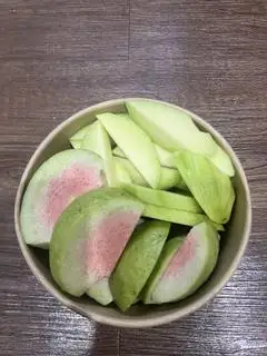 Mix xoài - ổi - 500g - 90.000 ₫ tại Ruby Fruit - Trái Cây Cắt Sẵn - Phan Huy Ích