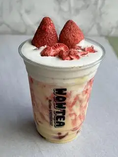Hình ảnh Sữa Dâu Sấy Kem Muối Phô Mai Bò