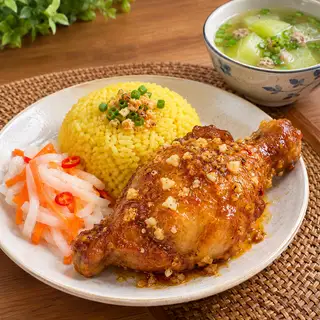 Hình ảnh Cơm Đùi Gà Sốt Mắm Tỏi
