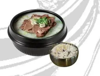 Canh xương bò - Beef bone stew - 240.000 ₫ tại HWA PUNG JEONG - Đường Số 7