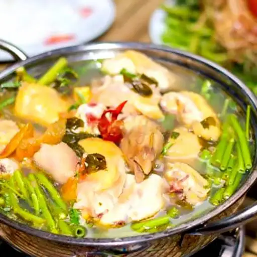 Hình ảnh Lẩu gà nồi lá giang