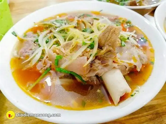 Hình ảnh Bún bò giò heo - chả