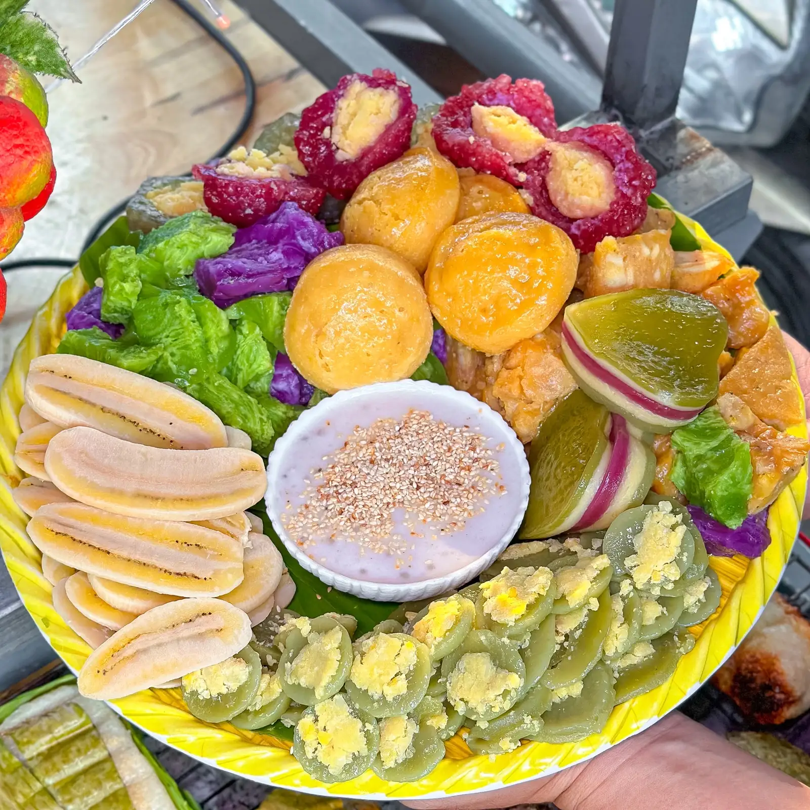 Bánh mix thập cẩm - 1 kg - 145.000 ₫ tại Bánh Bò Thốt Nốt Thu Phan - Nguyễn Thái Học