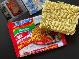 Hình ảnh Mì trộn indomie vị cay nồng