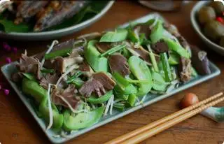 Hình ảnh combo gà rán + mướp xào+1đĩa xôi trắng( muối vừng, hành phi)
