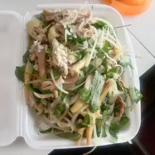 Hình ảnh Gà nửa con xé bóp gỏi - cháo