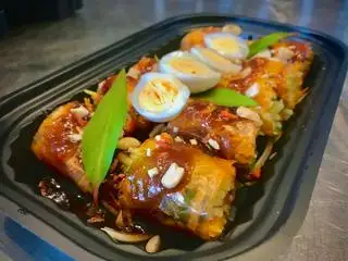 Hình ảnh Bánh tráng cuộn sốt me