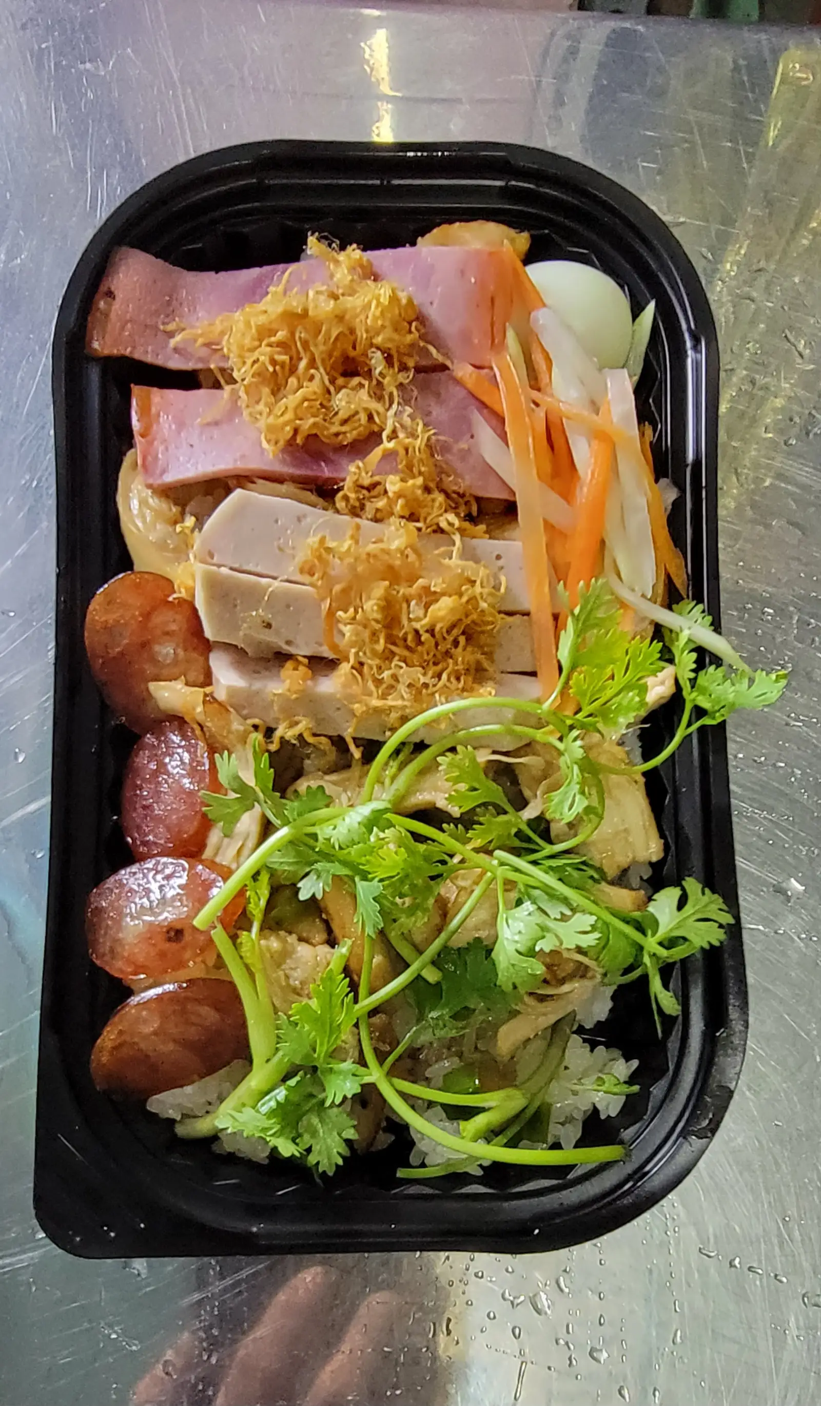xôi thập cẩm  - 32.000 ₫ tại Thái Thúy - Hamburger, Xôi & Bánh Mì - Đường Số 1
