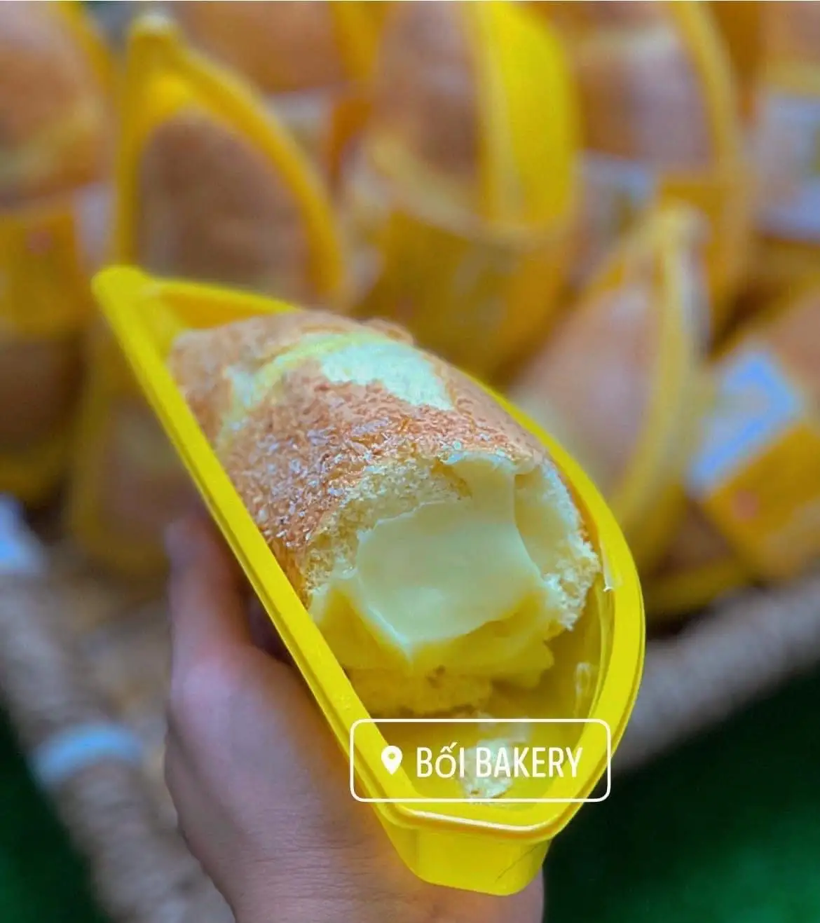 Bánh chuối Thượng Hải - 34.000 ₫ tại Bối Bakery - Bông Lan Trứng Muối & Bánh Ngọt - Nguyễn Thượng Hiền