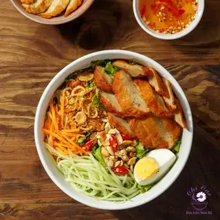 Hình ảnh Bún trộn chả cá biển