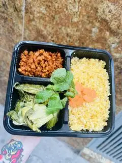 Hình ảnh Cơm đảo thịt chưng mắm tép 