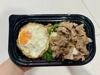 Nui xào bò trứng (L) - 69.000 ₫ tại Nui Xào & Mì Xào Bò 145 - Đề Thám