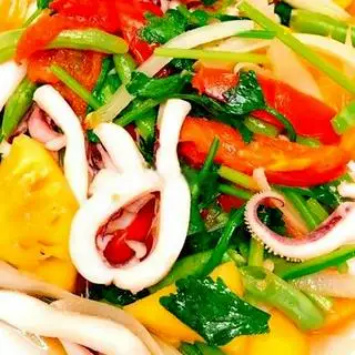 Hình ảnh Cơm chiên rau xào hải sản