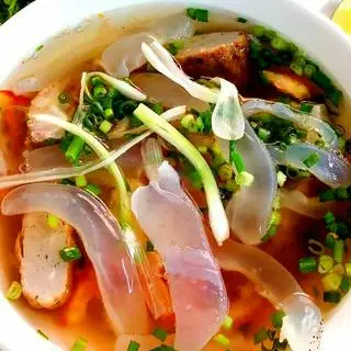Bánh Canh Chả Cá Sứa Quy Nhơn - 65.000 ₫ tại Bánh Canh Trảng Bàng & Bún Mọc - Phan Văn Trị