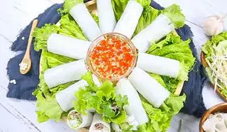 Hình ảnh Phở cuốn thơm mát