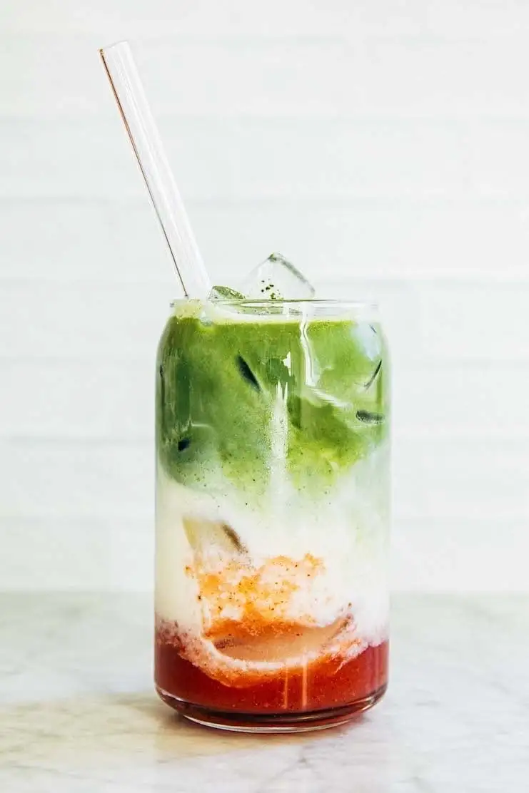 Matcha latte dâu lớn - 45.000 ₫ tại Cà Phê Muối & Matcha Latte - Lâm Văn Bền