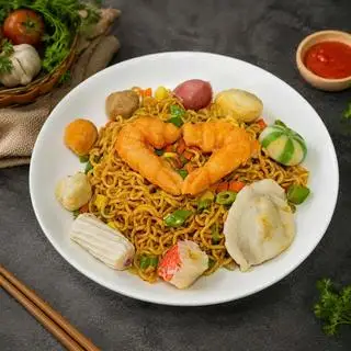 Hình ảnh Mì trộn thập cẩm 2 tôm