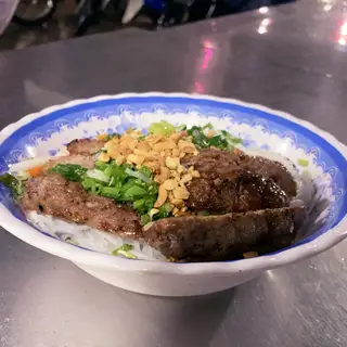 Bún nem nướng - 50.000 ₫ tại Bánh Xèo & Bò Lá Lốt -  Kim Anh