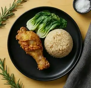 Cơm Gà Đùi Tỏi Tắm Mắm Tỏi - 72.000 ₫ tại Cơm Gà Xối Mỡ 198 - Út Tịch
