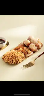 Gà + Mì SamYang + Tokbokki - 79.000 ₫ tại Tung Tung Chicken Gang - Trà Sữa & Món Ăn Hàn Quốc - Trường Sa