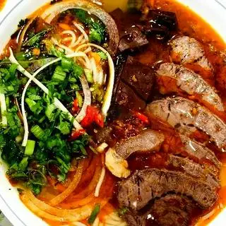Bún bò bắp tái gân chả - 52.000 ₫ tại Bún Bò Huế Diễm - Lê Đình Thụ