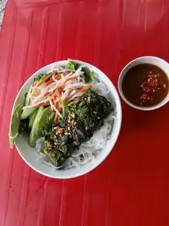 Hình ảnh Bún bò lá lốt