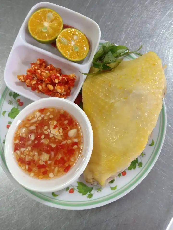 1 má đùi nhỏ - không gỏi ( cháo- miến - cơm - mua riêng) - 59.000 ₫ tại Cháo Gà 09 - Nguyễn Văn Đậu