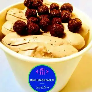 Hình ảnh Bánh milo kem sốt phô mai chảy hộp nhỏ