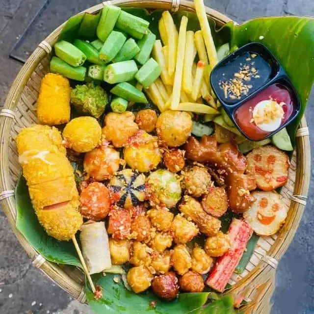 Combo Cá Viên Chiên Mắm Tỏi Phần Nhỏ Tặng 1 Chai Nước Tự Chọn - 99.000 ₫ tại Ăn Vặt Cá Viên Chiên & Gà Ủ Muối Gia Phát - Dương Quảng Hàm