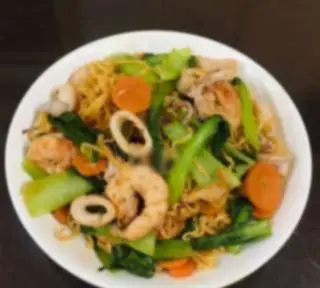 Mì xào hải sản - 60.000 ₫ tại Quán Ngon 24h - Cơm, Mì & Nui Xào - Phan Văn Trị