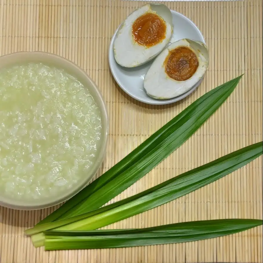 Cháo Trắng Lá Dứa Trứng Muối - 27.000 ₫ tại Cháo Trắng Lá Dứa Ba Chị Em