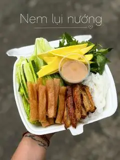 Hình ảnh Nem lụi nướng 