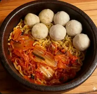 Hình ảnh Mì trộn Indo viên chiên