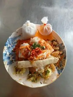 Bánh Đúc Bánh. Bèo Chả Huế  - 35.000 ₫ tại Quán Chu Poh - Bánh Tằm Bì, Bánh Đúc & Bánh Bột Lọc - Lê Văn Lương