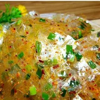 Hình ảnh bánh tráng trộn mỡ hành satế