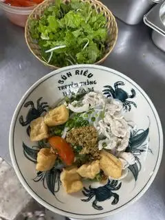 Hình ảnh Bún riêu đế thăm lợn