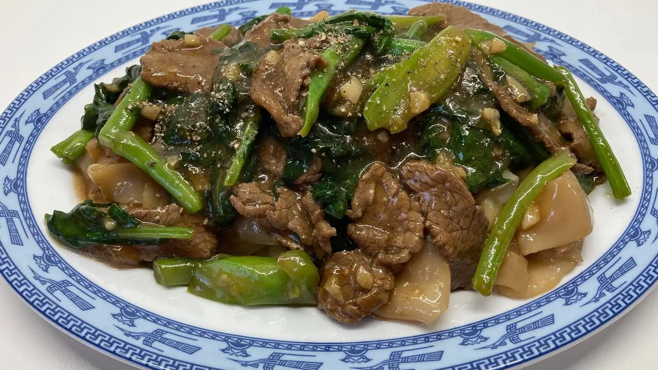 hủ tiếu xào bò  - 75.000 ₫ tại Quán 027- Hủ Tiếu Xào - Bình Tiên
