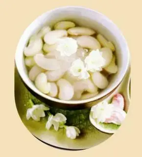 Chè đậu ngự - 30.000 ₫ tại Bún Bò Gánh - Nguyễn Du