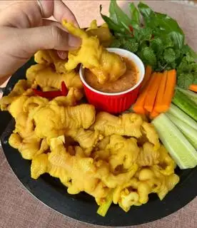 Hình ảnh Chân gà rút xương ủ thảo mộc - phần