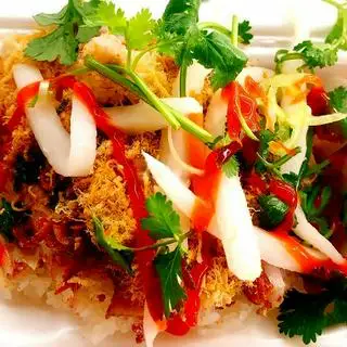 Xôi mặn heo quay chà bông - 33.000 ₫ tại Bánh Mì Hà Nội Khánh An - Bình Quới