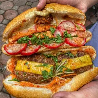 Hình ảnh Bánh Mì Xúc Xích