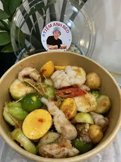 Hình ảnh Chân Gà Rút Xương Trứng Non sốt thái nhỏ